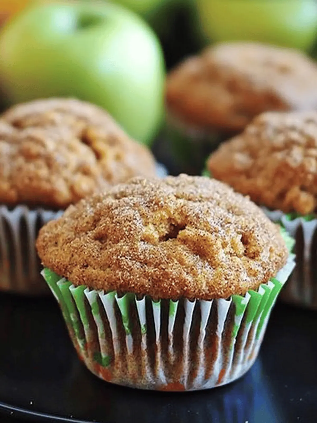 Brown Butter Apple-Cinnamon Muffins for a Cozy Fall Treat 2 Brown Butter Apple-Cinnamon Muffins