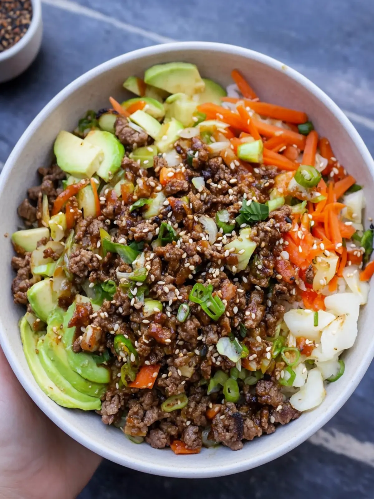 Savory Beef Egg Roll Bowl: Quick, Low-Carb Delight! 4 Beef Egg Roll Bowl